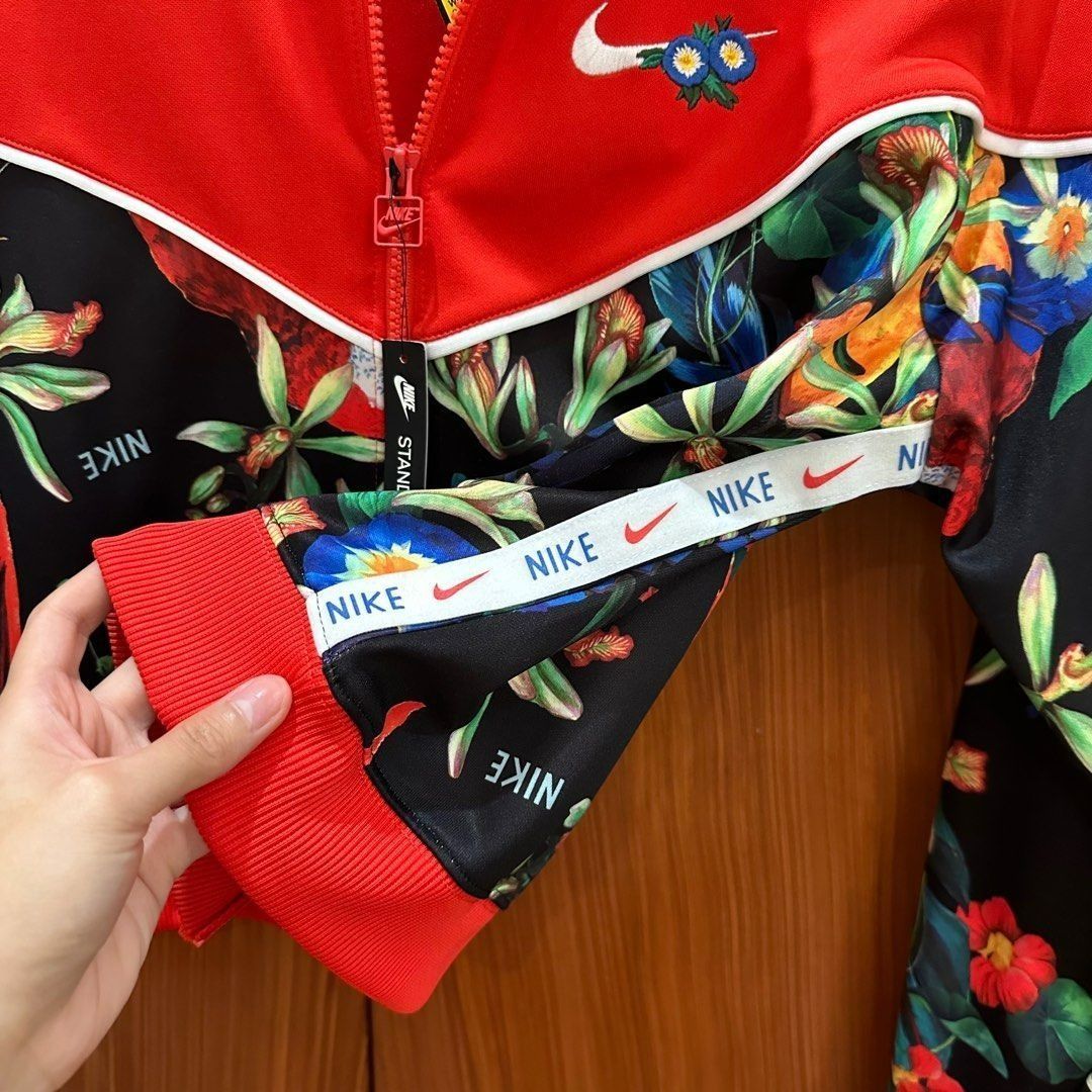Nike Red Blue Floral Crop Workout Jacket