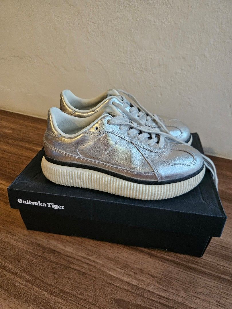 Onitsuka Tiger DELECITY ほろ苦い PURE SILVER