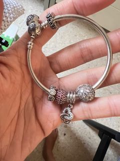 (Category: ) located in . Submitted by angelalim1004 (Listing ID 1327352704, Image 1). Description: .