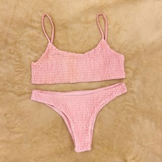 (Category: ) located in . Submitted by declutterwme00 (Listing ID 1327331971, Image 1). Description: .