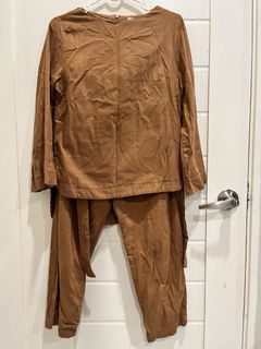 (Category: ) located in . Submitted by ainonpreloved (Listing ID 1327221435, Image 1). Description: .