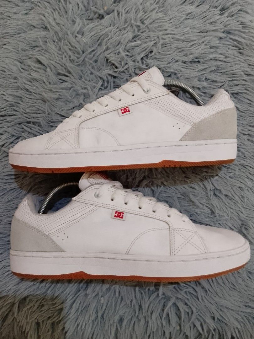Dc astor white clearance