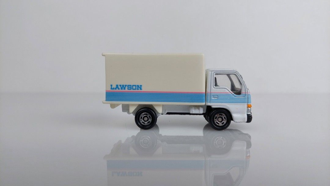 Tomica Isuzu Elf Lawson (RARE), Hobbies & Toys, Toys & Games on Carousell