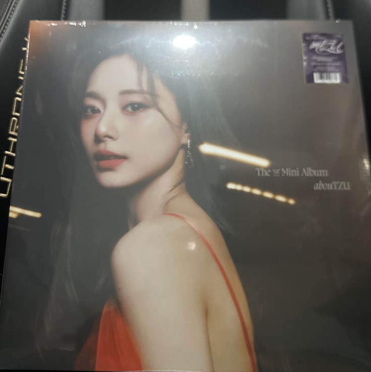 TWICE Tzuyu AbouTZU Vinyl LP (Black), Hobbies & Toys, Music