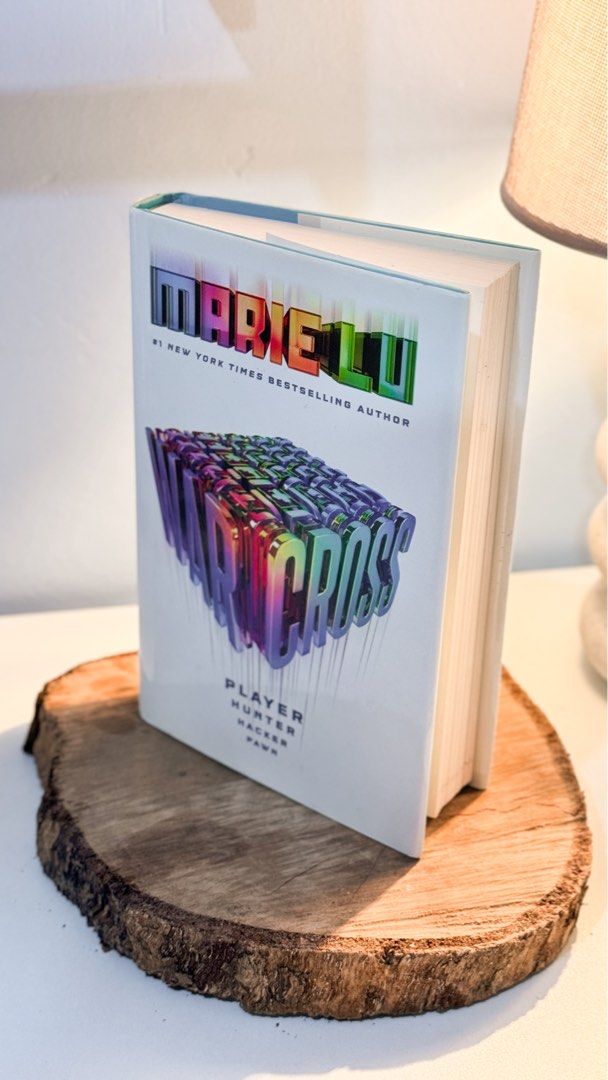 Warcross by Marie Lu HARD COVER (Category: Storybooks) located in Marikina City. Submitted by jonahtorres (Listing ID 1327370146, Image 2). Description: Very good conditioned, no flaws rfs: decluttering slightly negotiable 🩷 .
