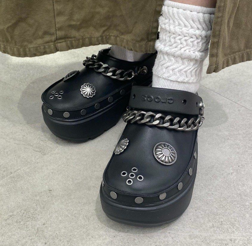 🇯🇵 Crocs Stomp Embellished Clog Black Crocs 別注款Stomp