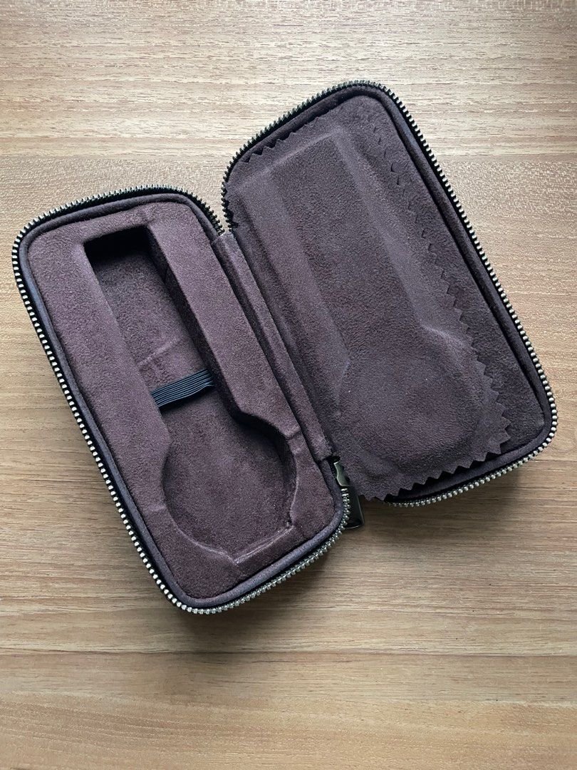 Fossil travel watch case shop