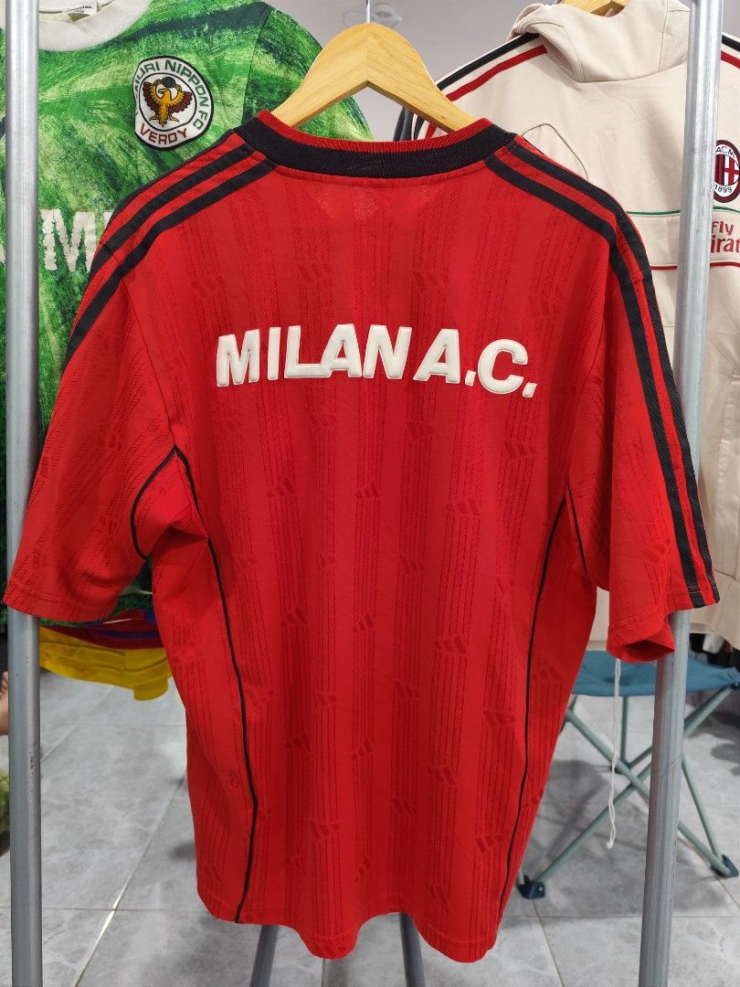 Ac Milan Jersey Jersi Vintage, Men's Fashion, Activewear on Carousell