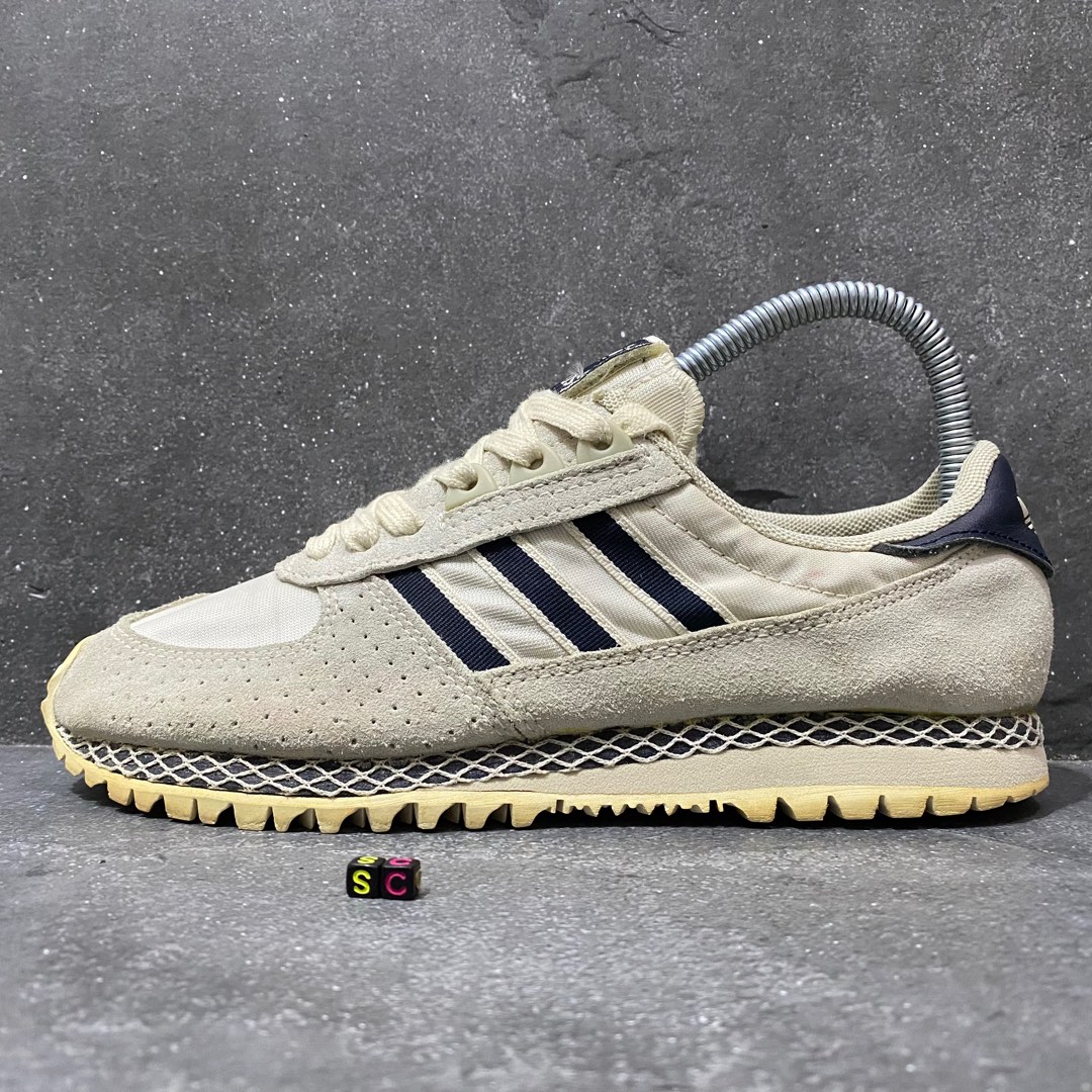 Adidas b2273 sales