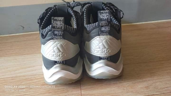 ADIDAS ICON Size JP 270 US 9 Men s Fashion Footwear Sneakers on Carousell