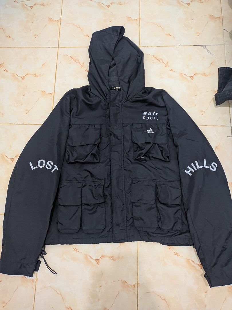 Adidas Yeezy season 5 Calabasas sport parka Fesyen Pria Pakaian Baju Luaran di Carousell