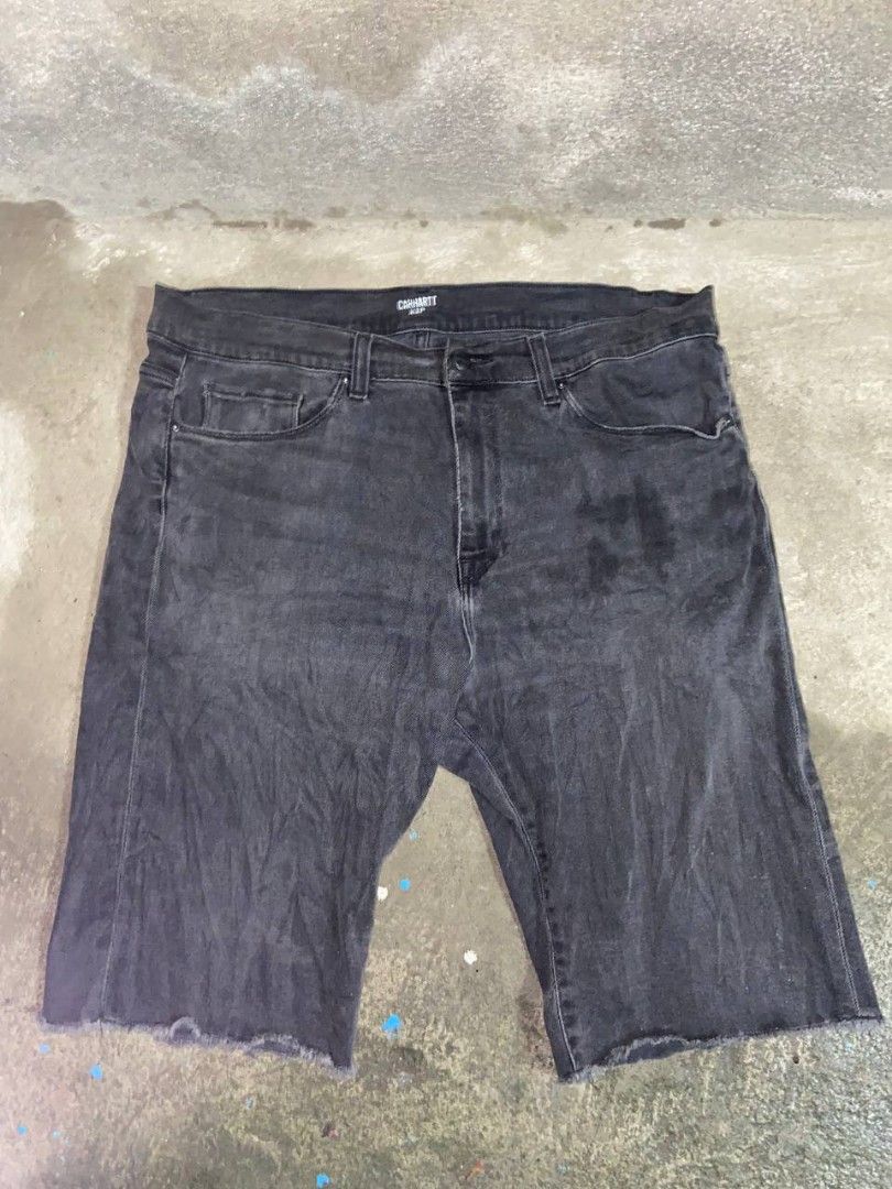 Carhartt wip swell short Men s Fashion Bottoms Shorts on Carousell