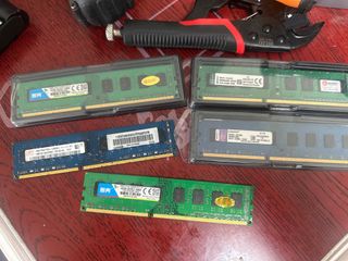 DDR3 ram four 4GB sticks and one 8GB stick64085092514689110
