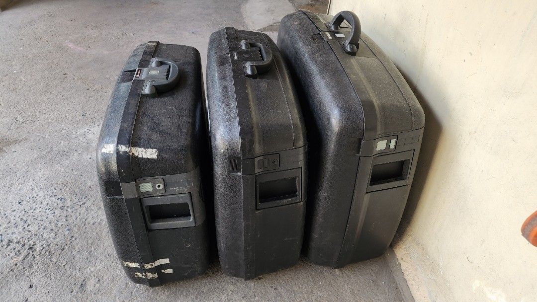 Delsey hard case 1k for 3 (small medium and large) (Category: Luggage) located in Valenzuela. Submitted by cbcsjr (Listing ID 1327438246, Image 2). Description: small, medium and large. all for 500 only. Gen. T. de leon, Valenzuela city near shell gas station two wheel. wheel rubber might disintegrate due to storage..