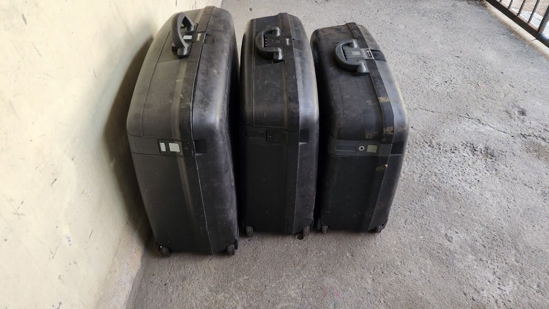 Delsey hard case 1k for 3 (small medium and large) (Category: Luggage) located in Valenzuela. Submitted by cbcsjr (Listing ID 1327438246, Image 1). Description: small, medium and large. all for 500 only. Gen. T. de leon, Valenzuela city near shell gas station two wheel. wheel rubber might disintegrate due to storage..