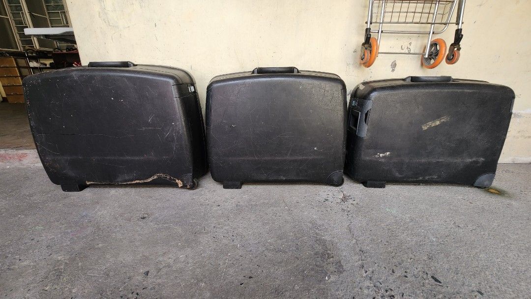 Delsey hard case 1k for 3 (small medium and large) (Category: Luggage) located in Valenzuela. Submitted by cbcsjr (Listing ID 1327438246, Image 3). Description: small, medium and large. all for 500 only. Gen. T. de leon, Valenzuela city near shell gas station two wheel. wheel rubber might disintegrate due to storage..