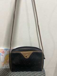 (Category: ) located in . Submitted by thebagkarmaph (Listing ID 1327555315, Image 1). Description: .