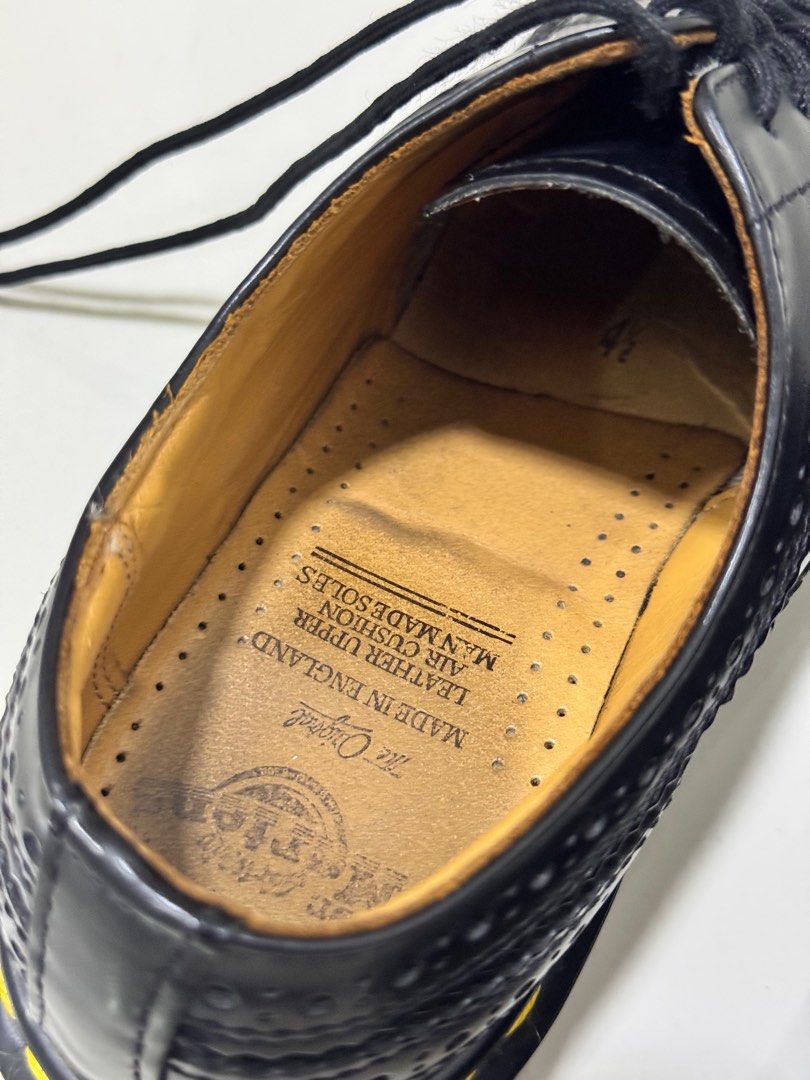 Dr. Martens DocMart Classis Brogue Wingtip 3989 MIE Made in England ...