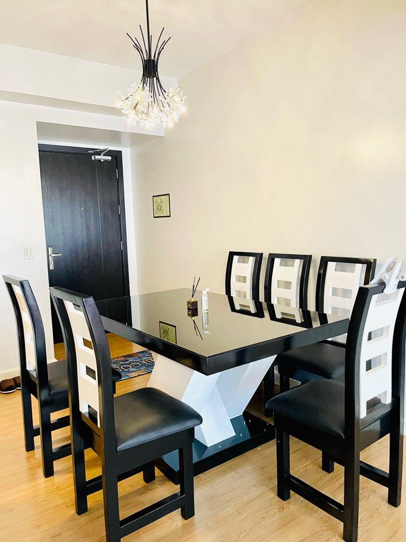 FOR SALE- 2BR IN PARK TRIANGLE BGC (Category: Apartments & Condos) located in Manila. Submitted by bon.eric (Listing ID 1327477214, Image 3). Description: FOR SALE 🏙️ PARK TRIANGLE BGC 🏙️ ✔️ 2 Bedroom with balcony ✔️ 2 T&B ✔️ 25th floor ✔️ Corner area ✔️ Fully Furnished ✔️ 82sqm ✔️ With parking B4 ✅ Selling Price: 30,500,000.