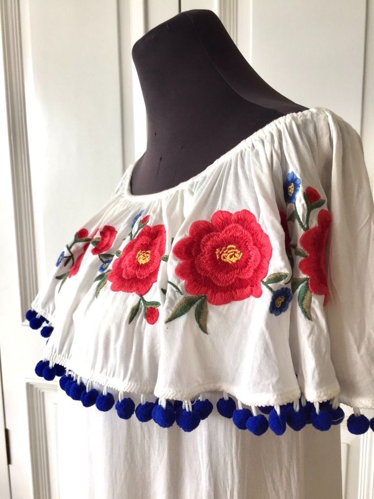 FOREVER 21 mexican style floral off shoulder mini dress