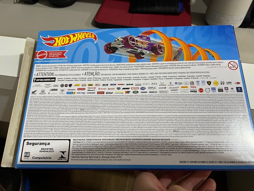 Hotwheels 9pcs (Category: Vehicle & Diecast Models) located in Puchong. Submitted by sean858 (Listing ID 1327523921, Image 2). Description: Rm80 take all Pos +10 Puchong self pickup Quick payment only .