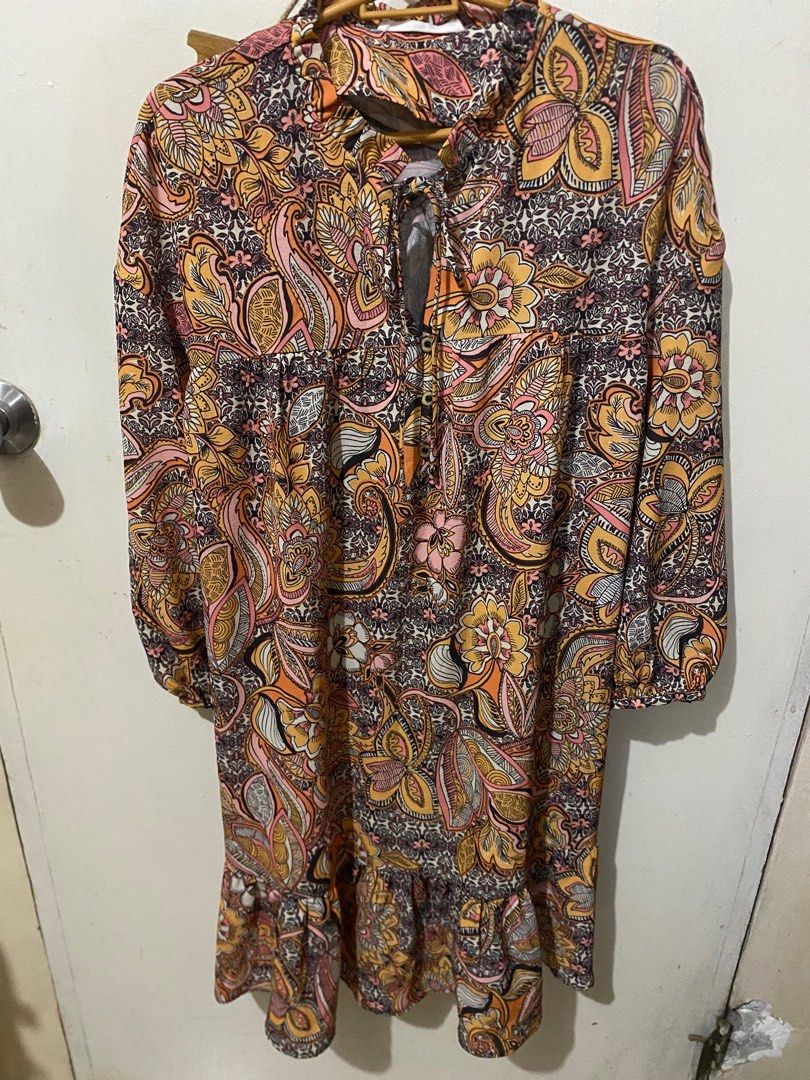 Mango Flowy Viscose Dress Floral Print Midi, Women's Fashion, Dresses &  Sets, Dresses on Carousell