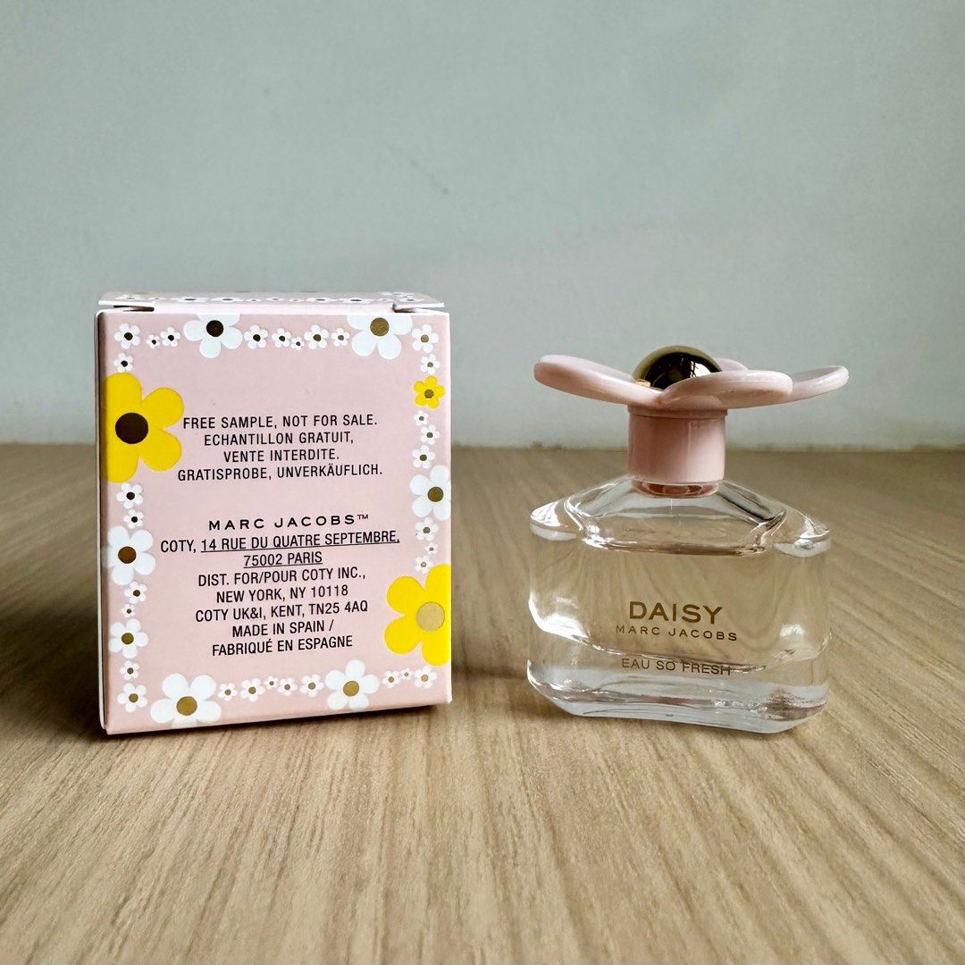 Marc Jacobs Daisy Eau So Fresh 4ml Miniature Perfume Coffret