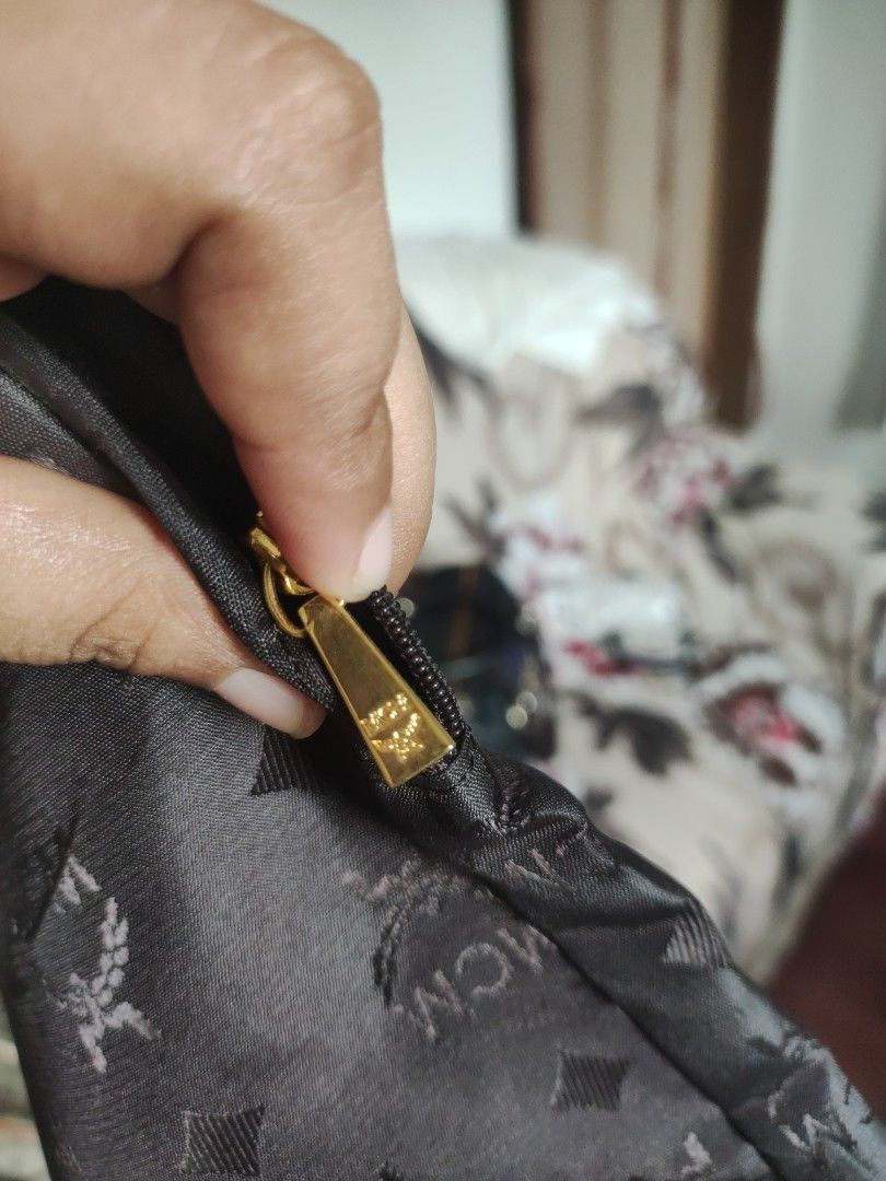 MCM loptop or ipad 13inch (Category: Luxury Bags & Wallets) located in Zamboanga. Submitted by Clairey03 (Listing ID 1327448778, Image 3). Description: NGA no eteketa.