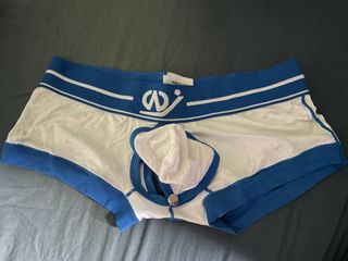 (Category: ) located in . Submitted by bi300 (Listing ID 1327397723, Image 1). Description: .