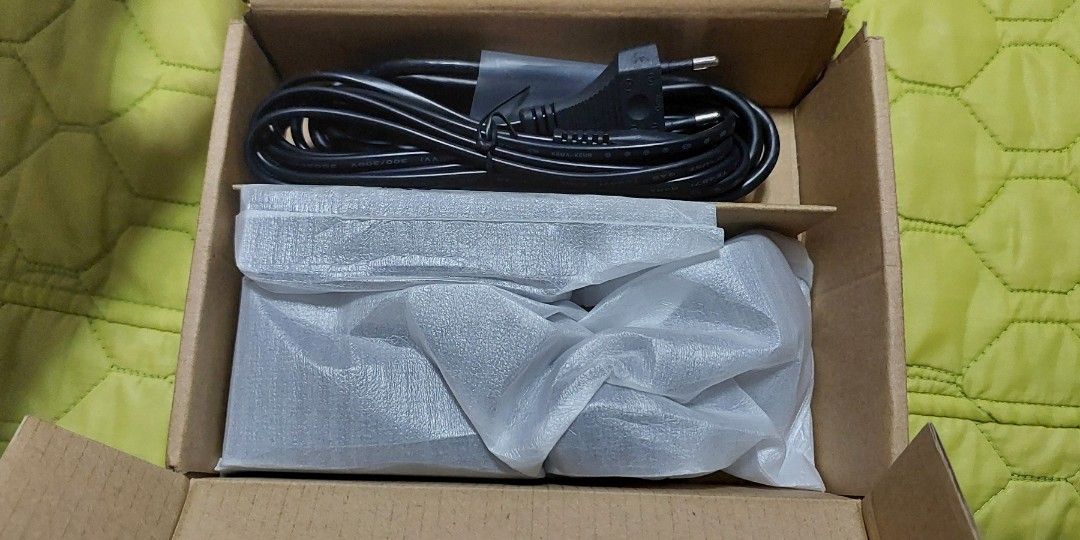 Microsoft Xbox One Kinect Adapter For Windows Model 1637, Video Gaming