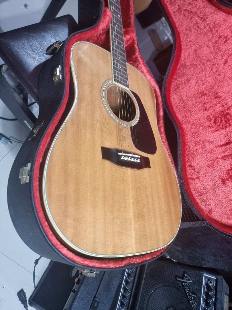 Morris mv702 solid top acoustic guitar (Category: Musical Instruments) located in Binan City. Submitted by jamrock.music (Listing ID 1327488798, Image 2). Description: good condition Made in japan.