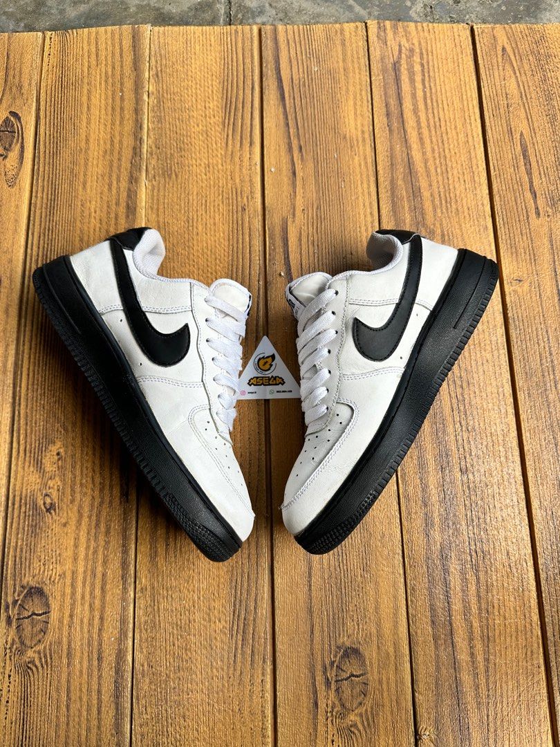 NIKE AIR FORCE LOW LV8 '07 