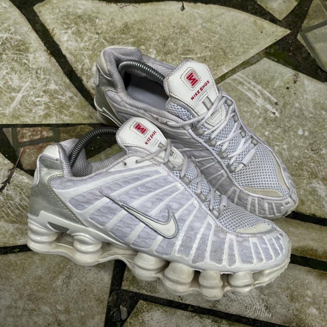 NIKE SHOX TL WHITE Fesyen Pria Sepatu Sneakers di Carousell