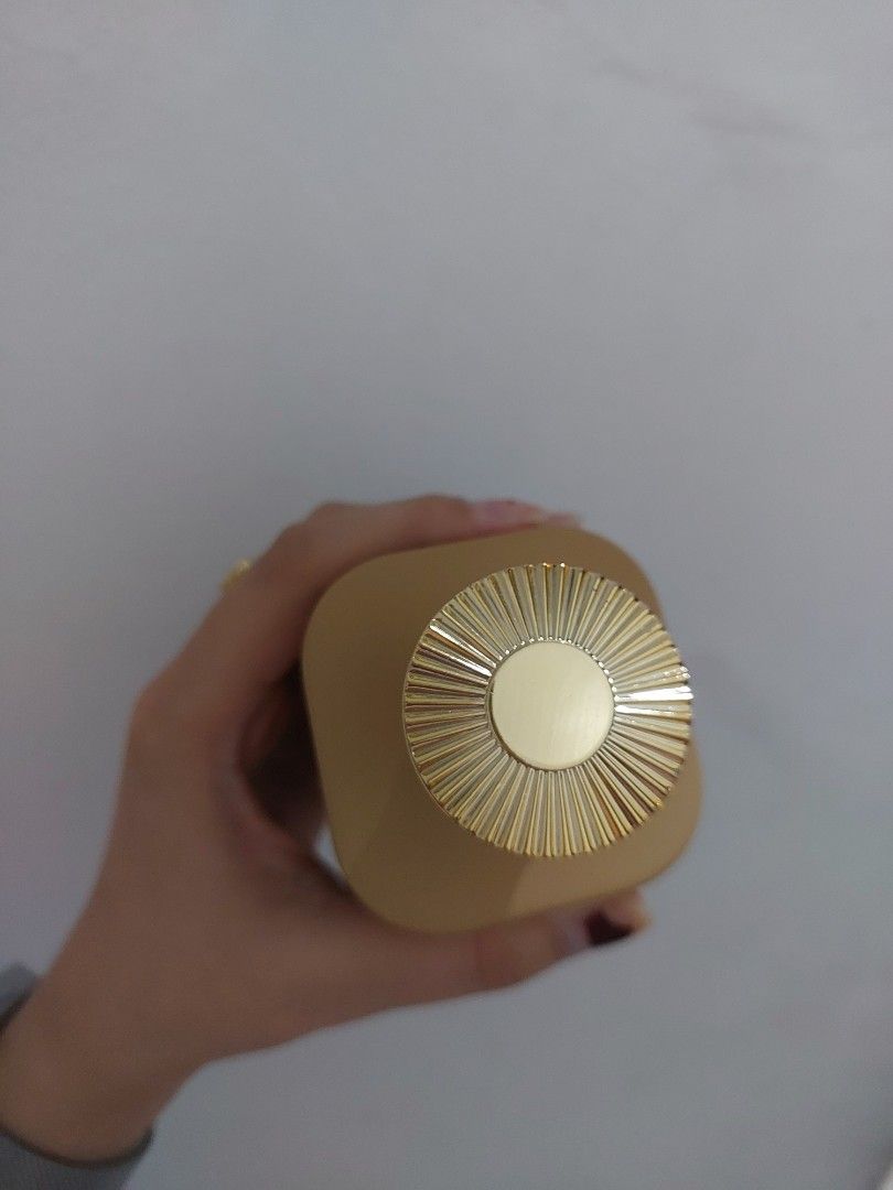 Paris Corner Taskeen Caramel Cascade (Category: Fragrance & Deodorants) located in Makati City. Submitted by razinca (Listing ID 1327521661, Image 3). Description: Bianco Latte dupe fsm only with box.