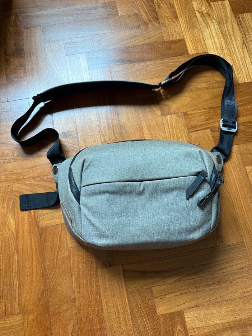Peak Design Everyday Sling 5L V1 Photography Photography Accessories Other Photography Accessories on Carousell