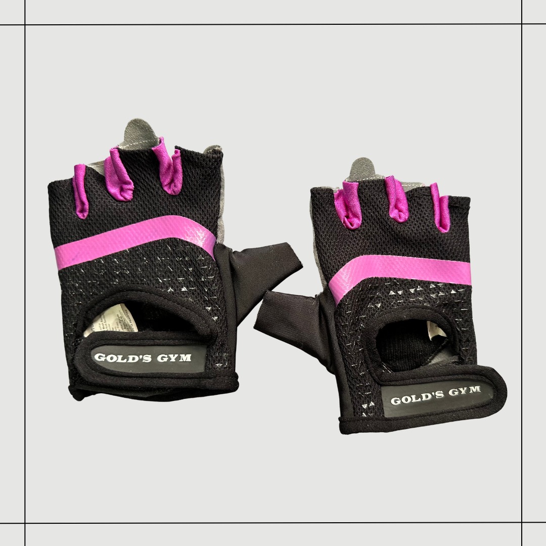 Pre loved Gold s Gym Women s Sports Gloves Size S M