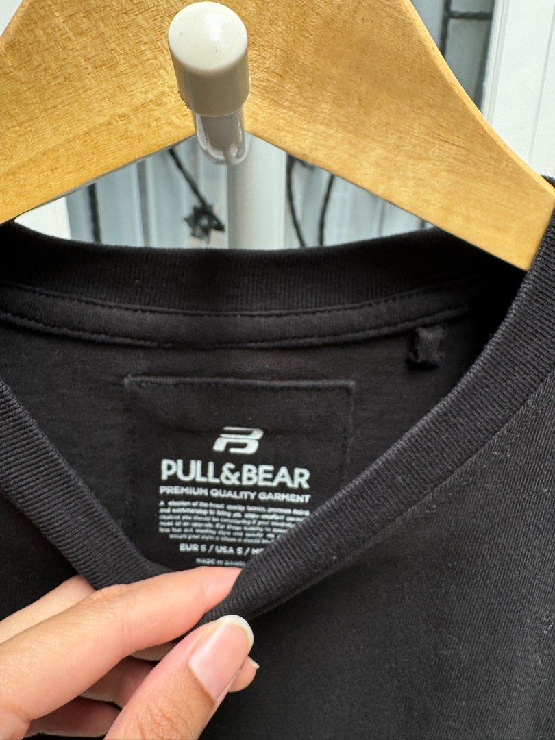 Pull Bear kaos polos hitam
