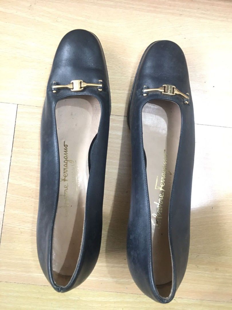 Salvatore Ferragamo Women s Metal Clip Black Leather Shoes Made Italy