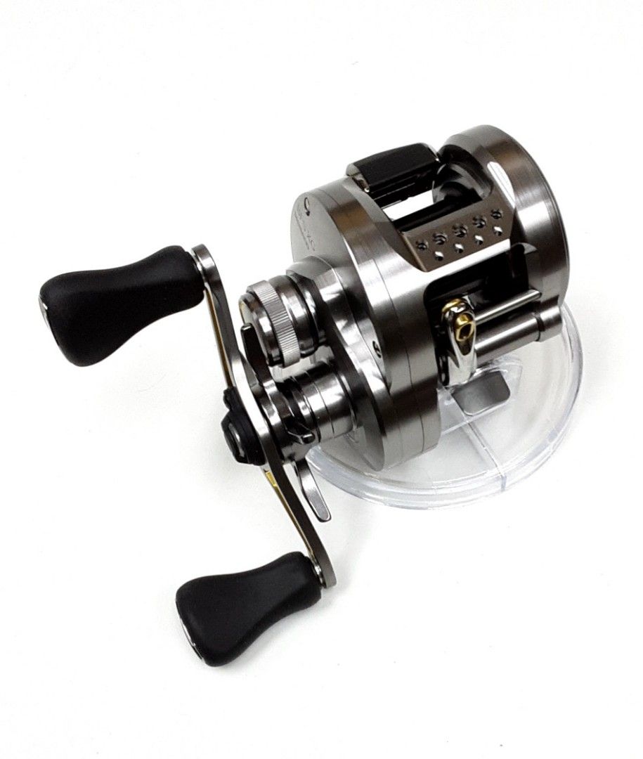 Shimano Calcutta Conquest BFS XG (New), Sports Equipment