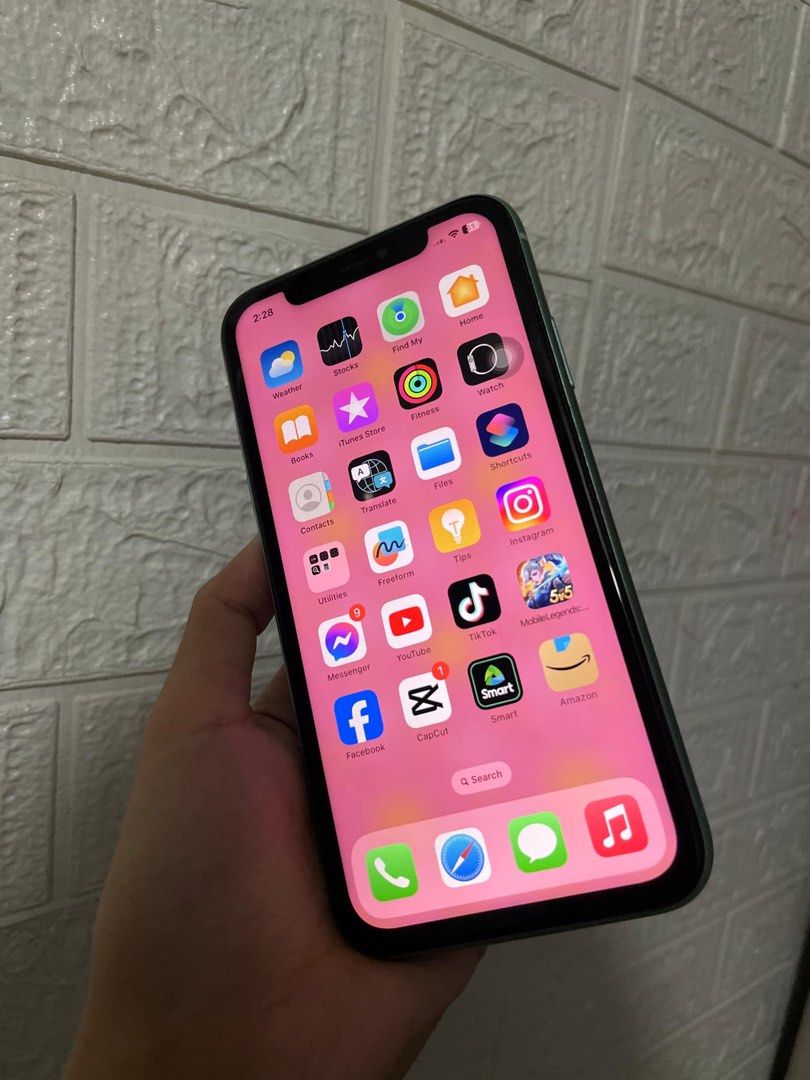 SWAP/SALE IPHONE 11 128GB (Category: iPhone 11 Series) located in Manila. Submitted by maddi.cade (Listing ID 1327439411, Image 3). Description: REPLACED LCD PERO ORIGINAL NAMAN PINALIT KAYA LAHAT NAGANA TRUETONE ✅ FACE ID ✅ SWAP SA MABABANG UNIT THEN ADD NALANG .