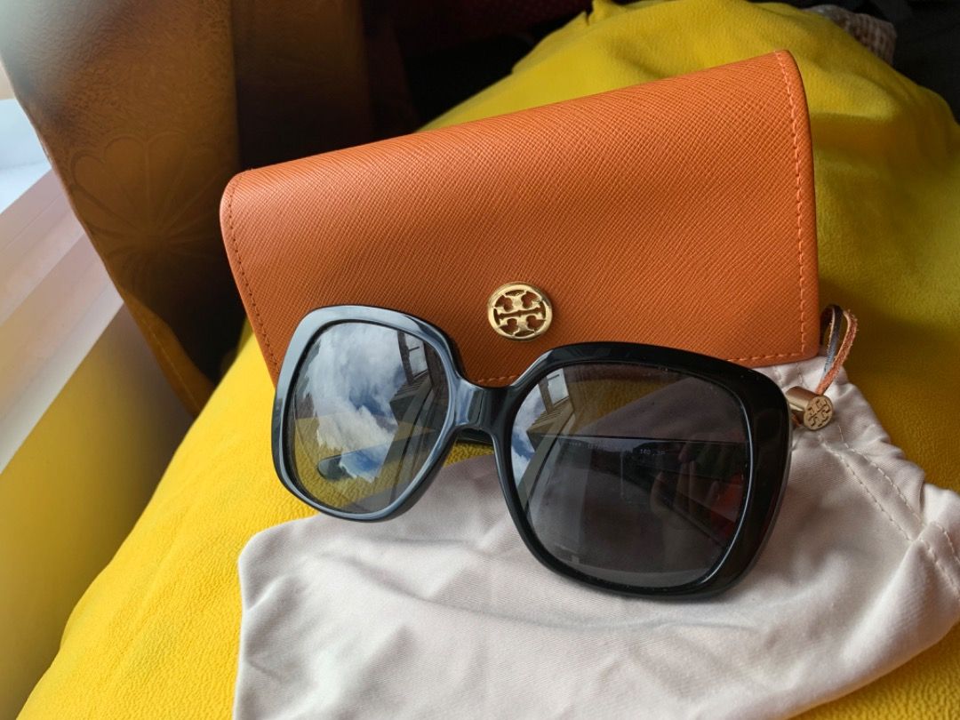 Tory Burch TY7112 Sunglasses 1377T3 57 Black Frame Grey Gradient Polarized Women s Fashion Watches Accessories Sunglasses Eyewear on Carousell