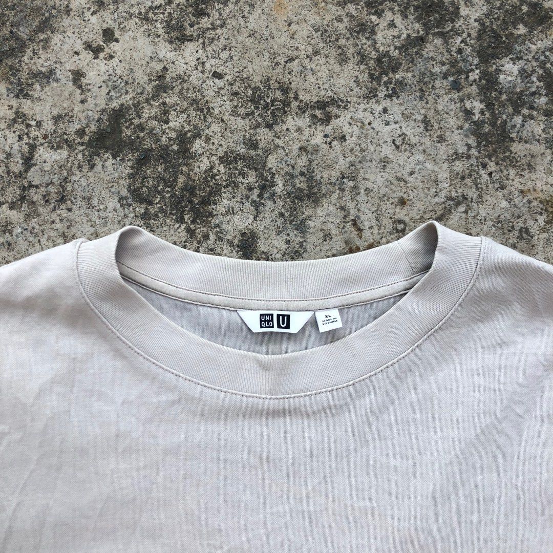 Uniqlo Airism (Category: Tshirts & Polo Shirts ) located in Bugallon. Submitted by chadodou (Listing ID 1327447630, Image 2). Description: Uniqlo Airism Nude (Khaki) Xl on tag 23/28 Excellent condition Washable stains, almost not visible Need wash, no issue.