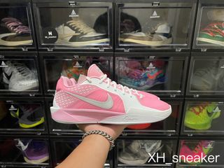 由 xh._.sneakers (刊登 ID 1327421737，圖片 1) 提交，位於 的 (類別：)，說明：。