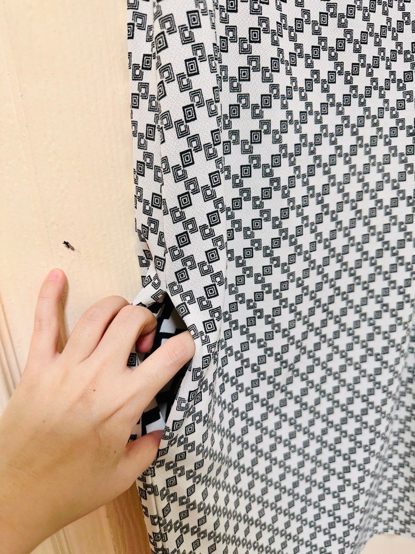 Zara A Line Shift Dress in White Black Patterns Women s Fashion Dresses Sets Dresses on Carousell