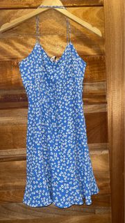 (Category: ) located in . Submitted by shopwithstyleeee (Listing ID 1327503746, Image 1). Description: .