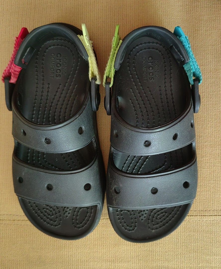 💯 Original Crocs Classic All Terrain Sandals (Category: Babies & Kids Fashion) located in Paranaque City. Submitted by margocollection (Listing ID 1327586041, Image 1). Description: size: J1 20-21cm rfs: Kinaliitan na..