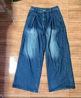 (Category: ) located in . Submitted by bbynq (Listing ID 1327675888, Image 1). Description: .