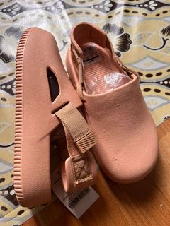 (Category: ) located in . Submitted by whiteflowers31 (Listing ID 1327621366, Image 1). Description: .