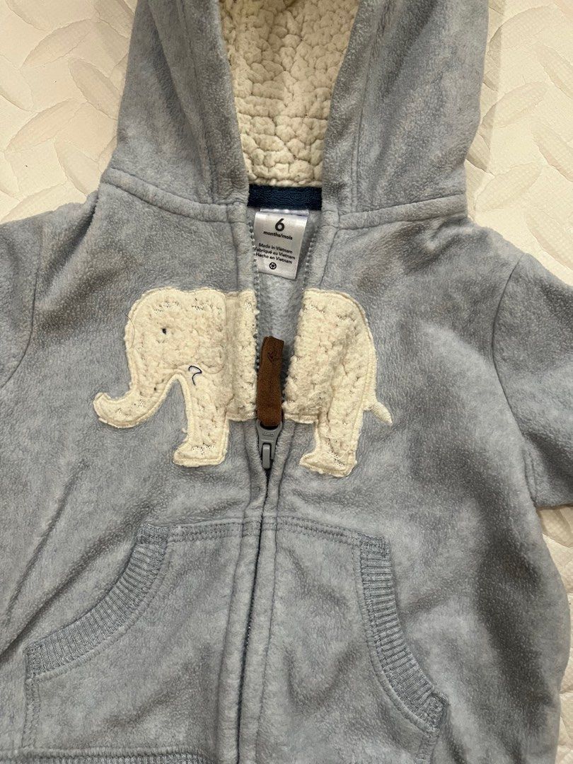 Carter’s Baby Jacket (Category: Babies & Kids Fashion) located in Quezon City. Submitted by ronaca (Listing ID 1327634866, Image 2). Description: Carter’s hoodie for baby Size is 6 months Like new condition. Shipping to be shouldered by buyer.