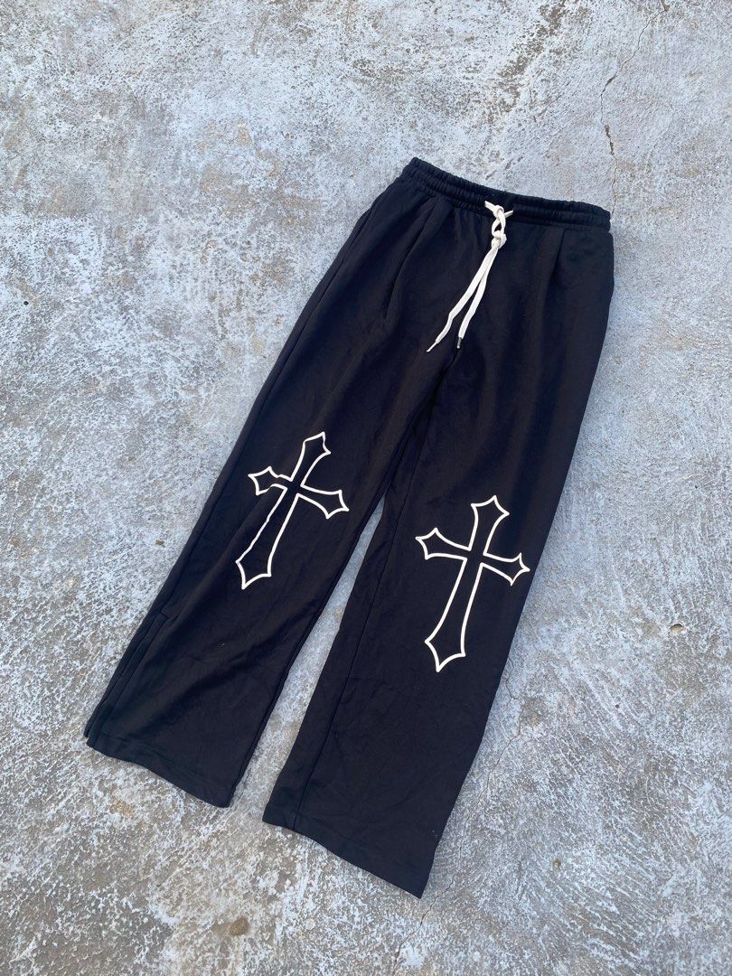 Cross design Pajama (Category: Joggers) located in Digos. Submitted by thriftflexph (Listing ID 1327620773, Image 1). Description: No issue Size large.